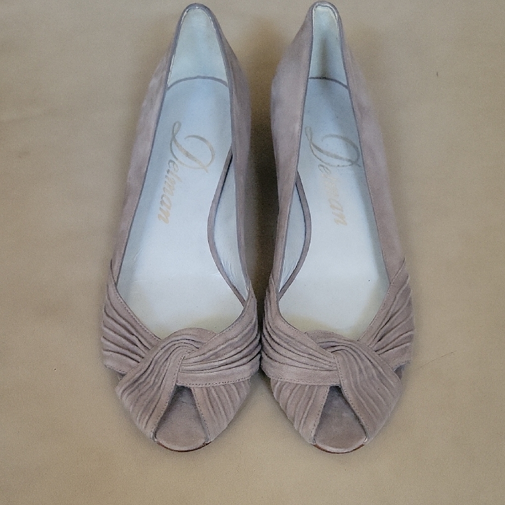 Women's Tan Peep-Toe Shoes